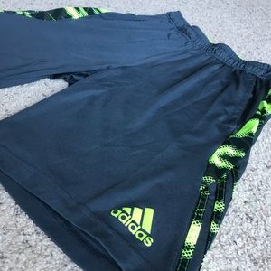 🧔 Adidas Climalite green stripe athletic shorts M